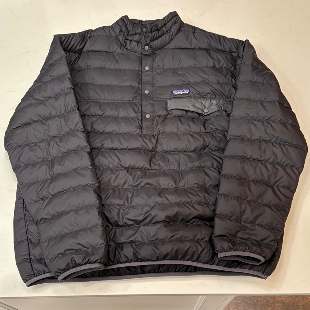 Patagonia Men's Black Puffer Jacket Button Collar XL